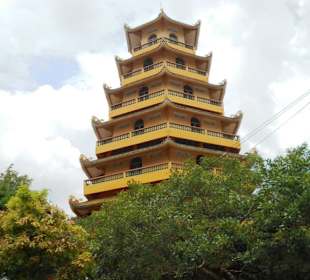 Giac Lam Pagoda