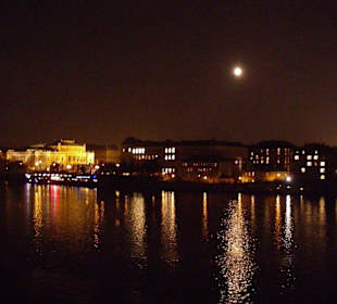 Луна над Влтавой