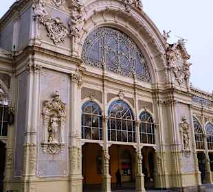 Haupttor der "alten" Kolonnade