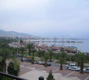 Blick auf den Hafen Alanyas