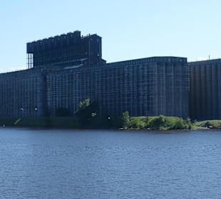Blick auf einen Teil des neuen Hafen
