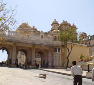 Aufgang zum Stadtpalast Udaipur