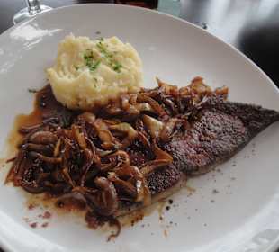 Leber mit selbstgemachtem Kartoffelpüre 