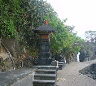 Batu Bolong