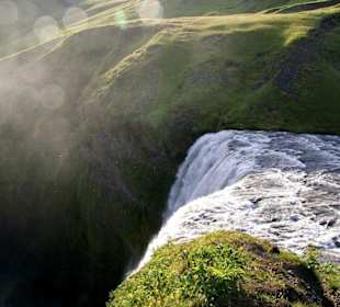 Der Skogafoss - Oben an der Absturzkante