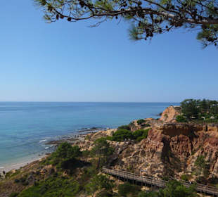 Blick auf Praia da Falesia von oben