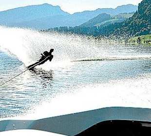 Wasserskivergnügen am Walchsee in Tirol