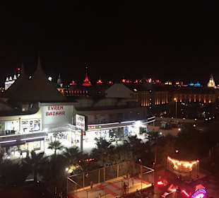 Shopping Center gegenüber vom Hotel Royal Dragon