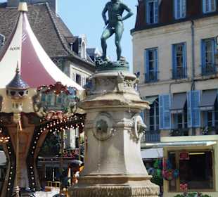 Statue Le Vendangeur