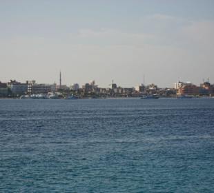 Kurz vor dem Anlegen in Hurghada...