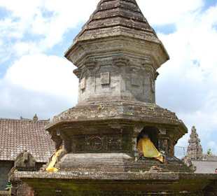 Buddhistischer Tempel auf der Anlage