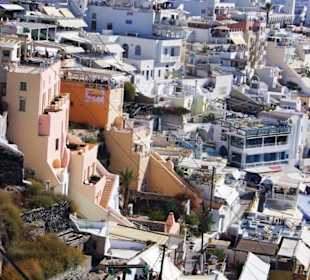 Santorin selbst im Bild Landschaft, Stadt
