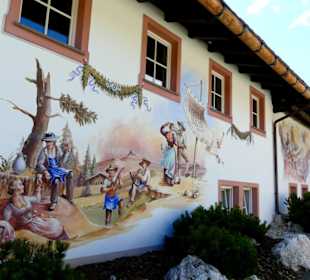 Sehr schöne Wandmalereien 