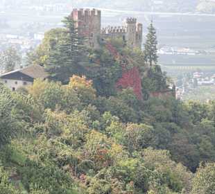 Castel Fontana - Brunnenburg Außenansicht
