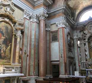 Die Chiesa dell'Annunziata neben dem Domplatz