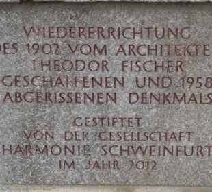 Denkmal an der Maxbrücke