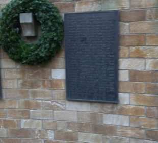 Kriegerdenkmal bei der Kirche