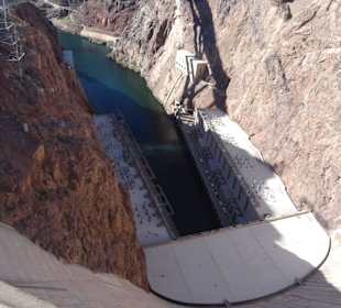 Blick auf die Turbinenhäuser