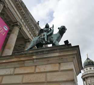 Blick zum Konzerthaus auf dem Gendarmenmarkt