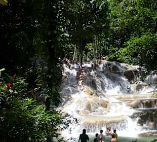 Erklimmen der Wasserfälle