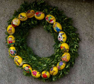 Osterbrunnen in Großgeschaidt