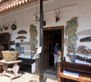 Juwelen und Antiquitäten - sehr interessant