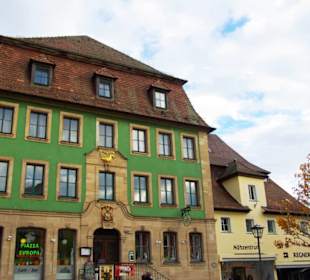 Farbenprächtige Häuser Satteldach