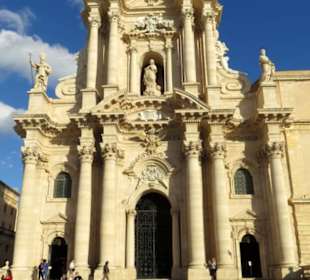 Barockfassade des Domes Santa Maria delle Colonne