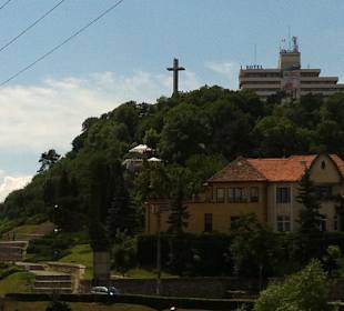 Von de Stadt aus gesehen am Fuße des  Belvedere´s