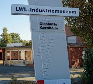 Der Aufsteller des Museums Glashütte Gernheim 