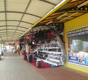 Einkaufen im Alara Grand Bazar