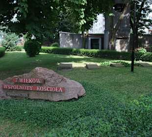 Konkatedra Matki Boskiej Zwycięskiej - cmentarz