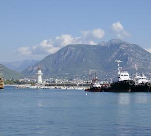 Hafen mit Leuchtturm