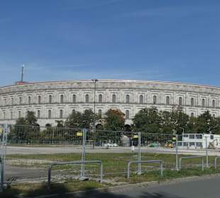 Die Kongresshalle am Reichstagsgelände in Nürnberg
