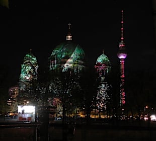 Berliner Dom mit Fernsehturm