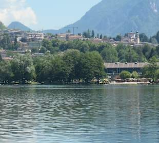 Blick zum Badesee Lago di Levico