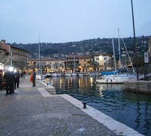 Hafen von Torri del Benaco