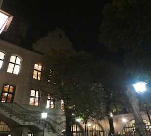 Im Biergarten vom Münchner Hofbräuhaus