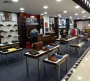 Im Shoppimgcenter unterwegs