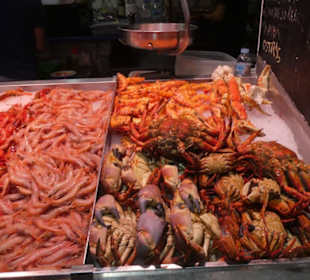 Unterwegs auf dem schönen Markt von Santa Cruz