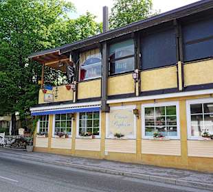 Ostarija Peglez'n - Unten mit Terrasse