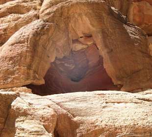 Spacer po Mieście Wykutym w Skale - Petra