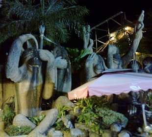 3 Stooges nein hier sinds 6