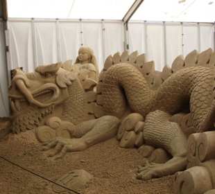 Sandskulpturen Festival " Welt der Wunder "
