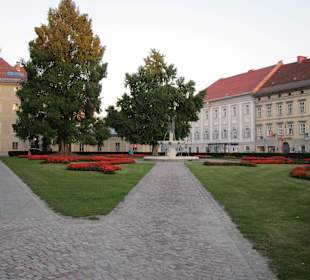 Kiki Kogelnik Brunnen beim Landhaus