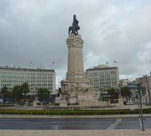 Praça Marquês de Pombal, mal mit wenig Verkehr