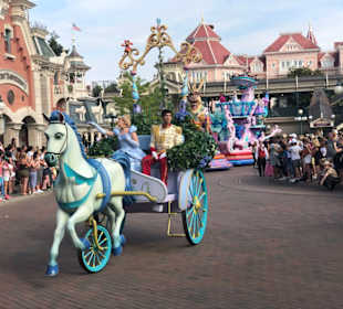 Disney Stars on Parade
