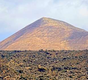 Diese Vulkane stehen an der Montana del Fuego