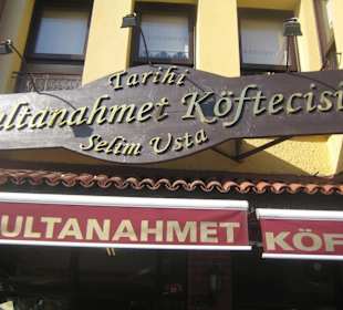 Köfte gegenüber Hagia Sophia