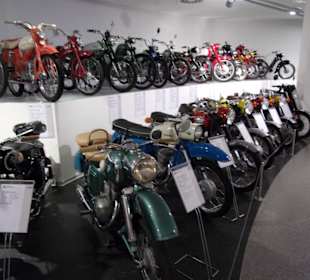 Exponate im Fahrzeugmuseum Suhl